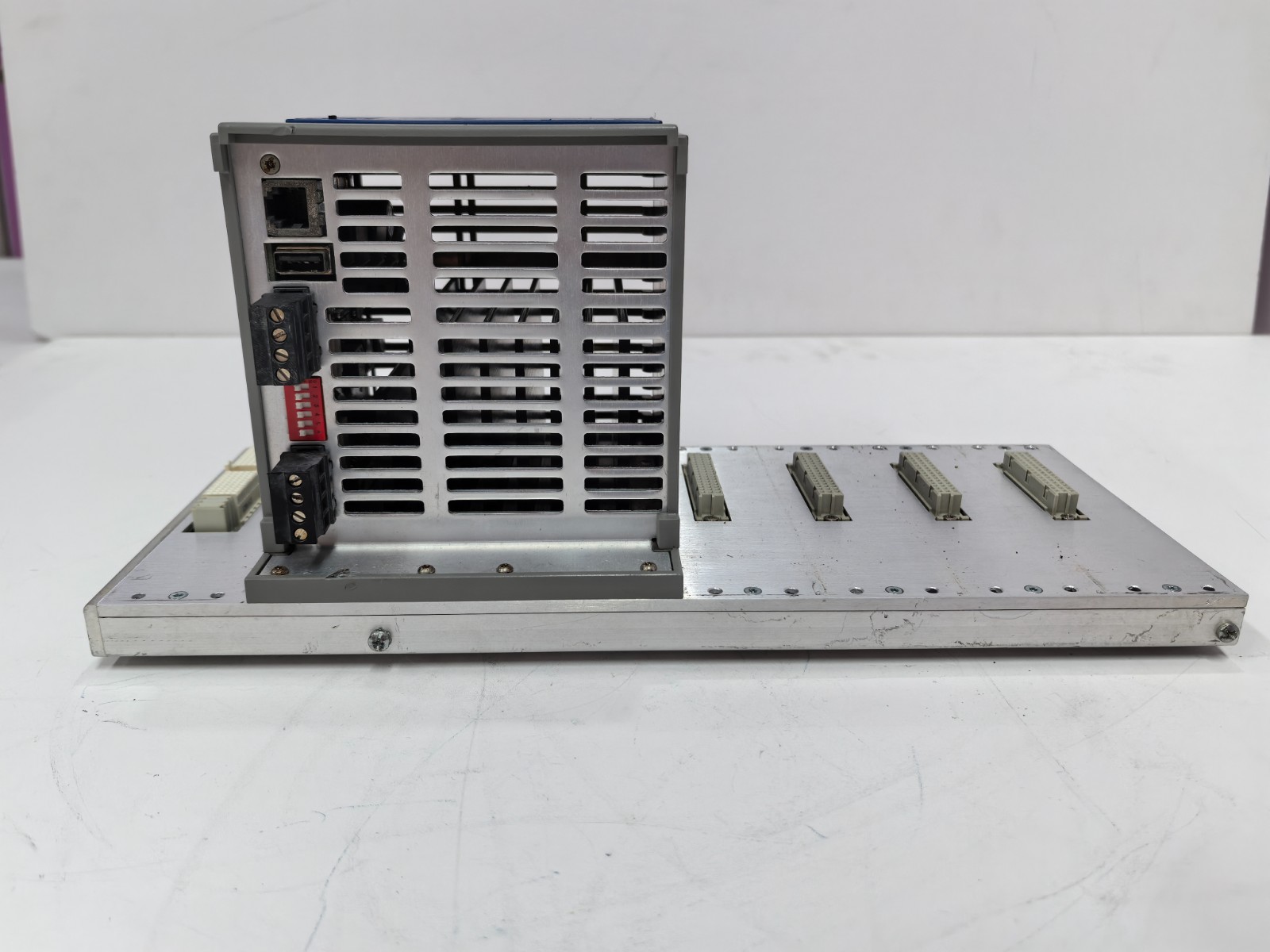 ABB LXN1604-6 3BHL000986P7000 CEX-bus Switch for ABB AC800M Multi Controller Redundant Pairing0